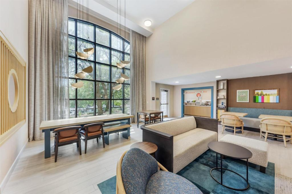 Sonesta ES Suites Austin The Domain Area